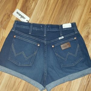 Womens Wrangler jean shorts 29